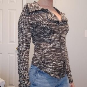 Cute Heather Patterned Knit Top